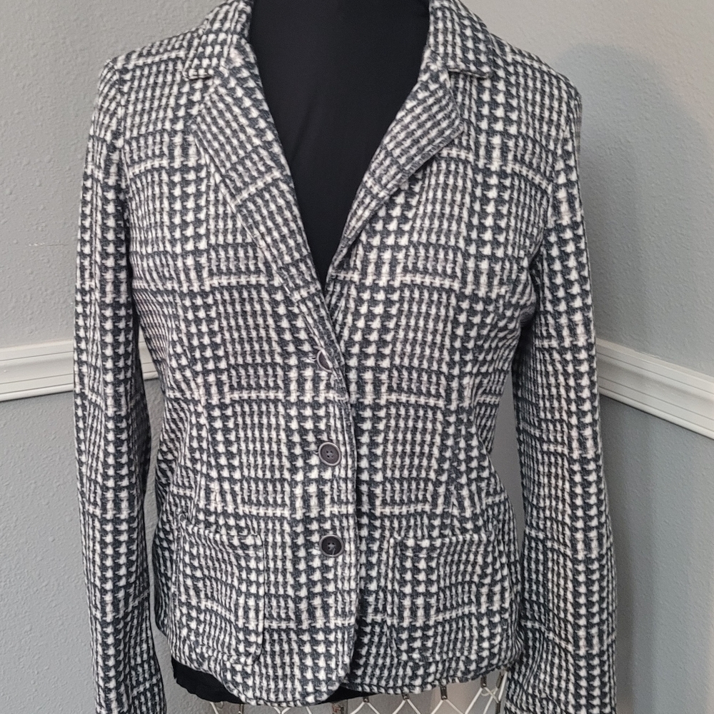 Aeropostale jacket with front buttons